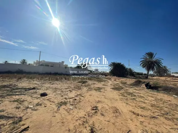 photo bien Terrain à vendre à Djerba près de la mer Seguia