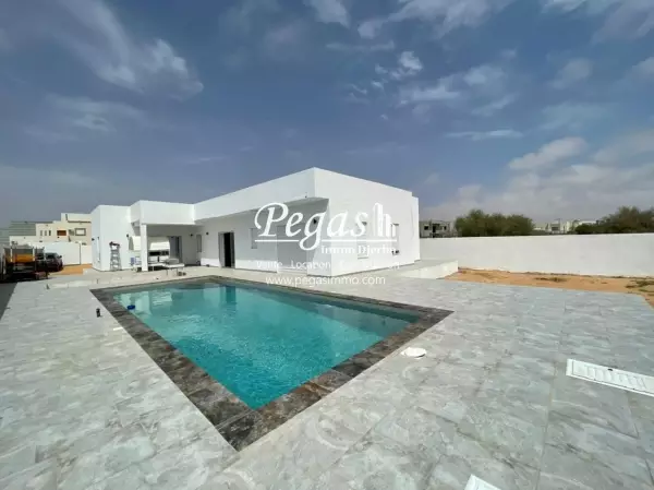 photo bien Maison avec piscine à louer à Djerba