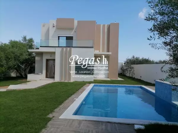 photo bien Une villa avec piscine à vendre à Djerba