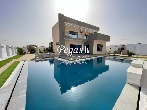 photo bien A louer, Une belle villa s+4 à Djerba route aghir