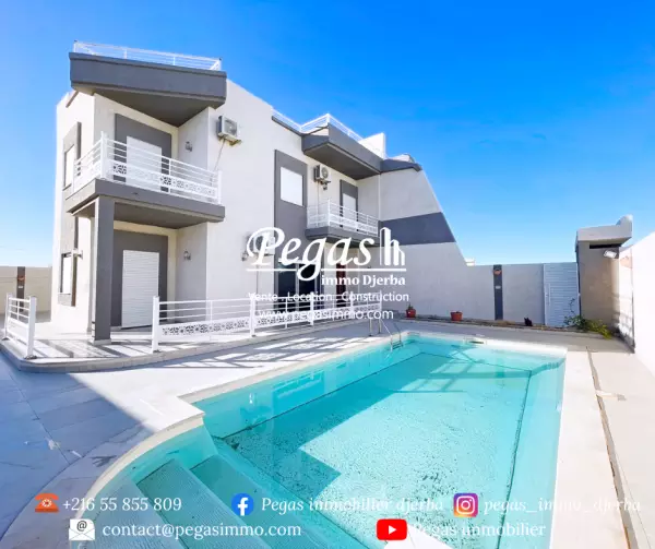 photo bien À vendre Un beau Duplex S+4 avec piscine à Djerba