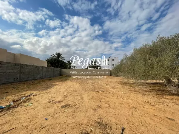 photo bien Un terrain à vendre avec permis au route du phare