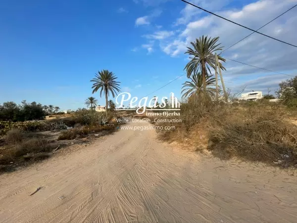 photo bien Terrain à vendre à 4 minutes de la plage Seguia