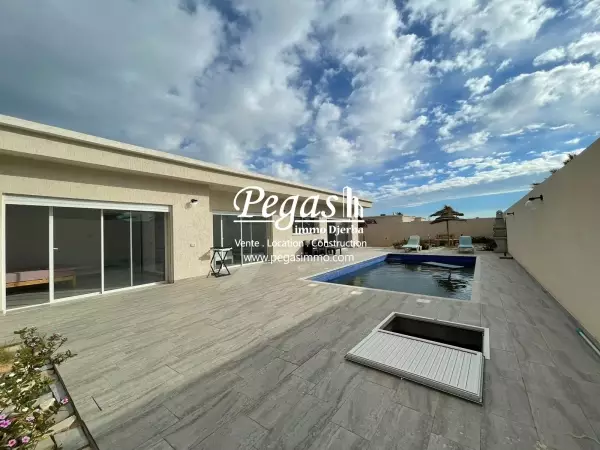 photo bien Une maison avec piscine à vendre à Djerba